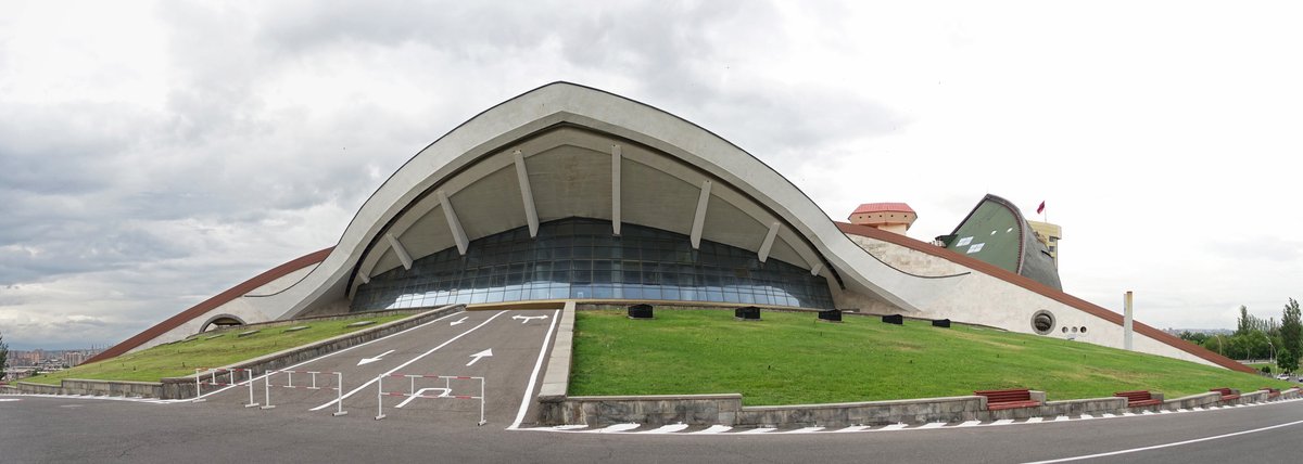 Комплекс Карена Демирчяна — главный концертно-спортивный комплекс Армении